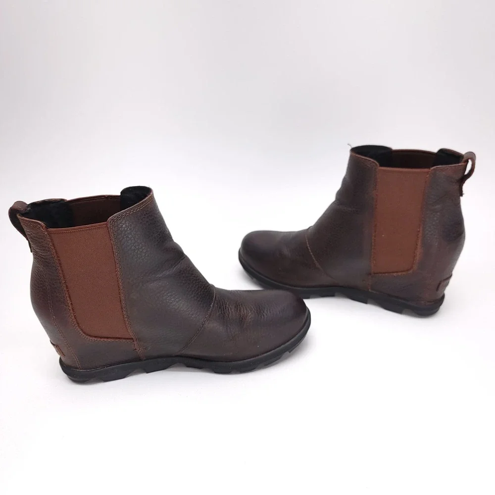 Sorel Joan of Arctic Chelsea Wedge Boots Womens 9.5 Dark Brown Leather